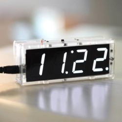 Caso Transparente Compacta De 4 Dígitos LED Talking Clock 