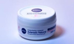 Beierdorf Caja Crema Nivea Cuidado Aclarado Natural 200G/12P-Despen...