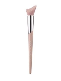 CHEEK-HUGGING HIGHLIGHT BRUSH 120